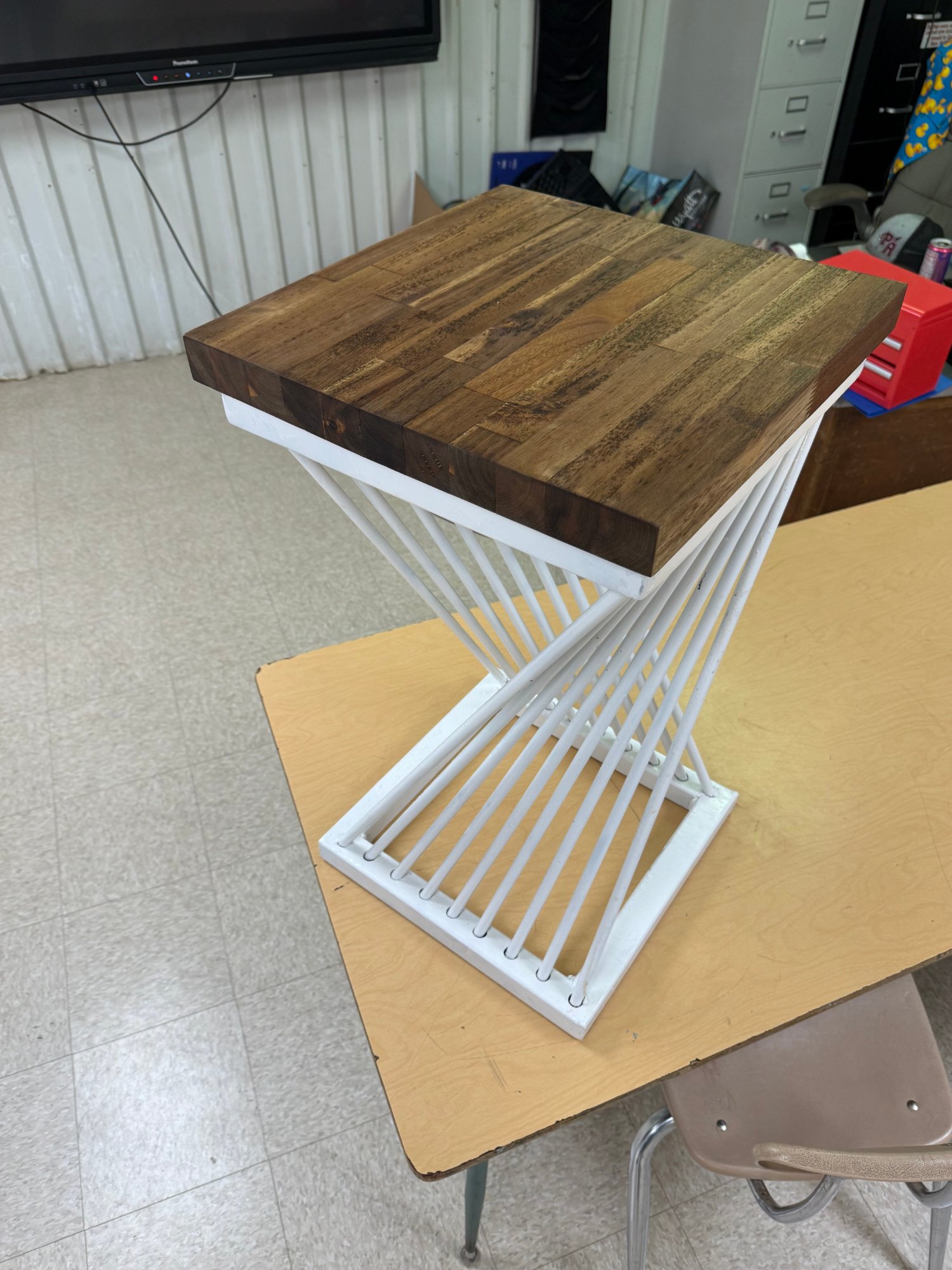 Illusion End Table made by Matthew Plumley